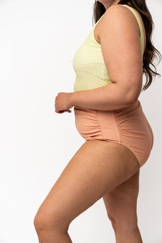 High Rise Barefoot Bottom | Strawberry